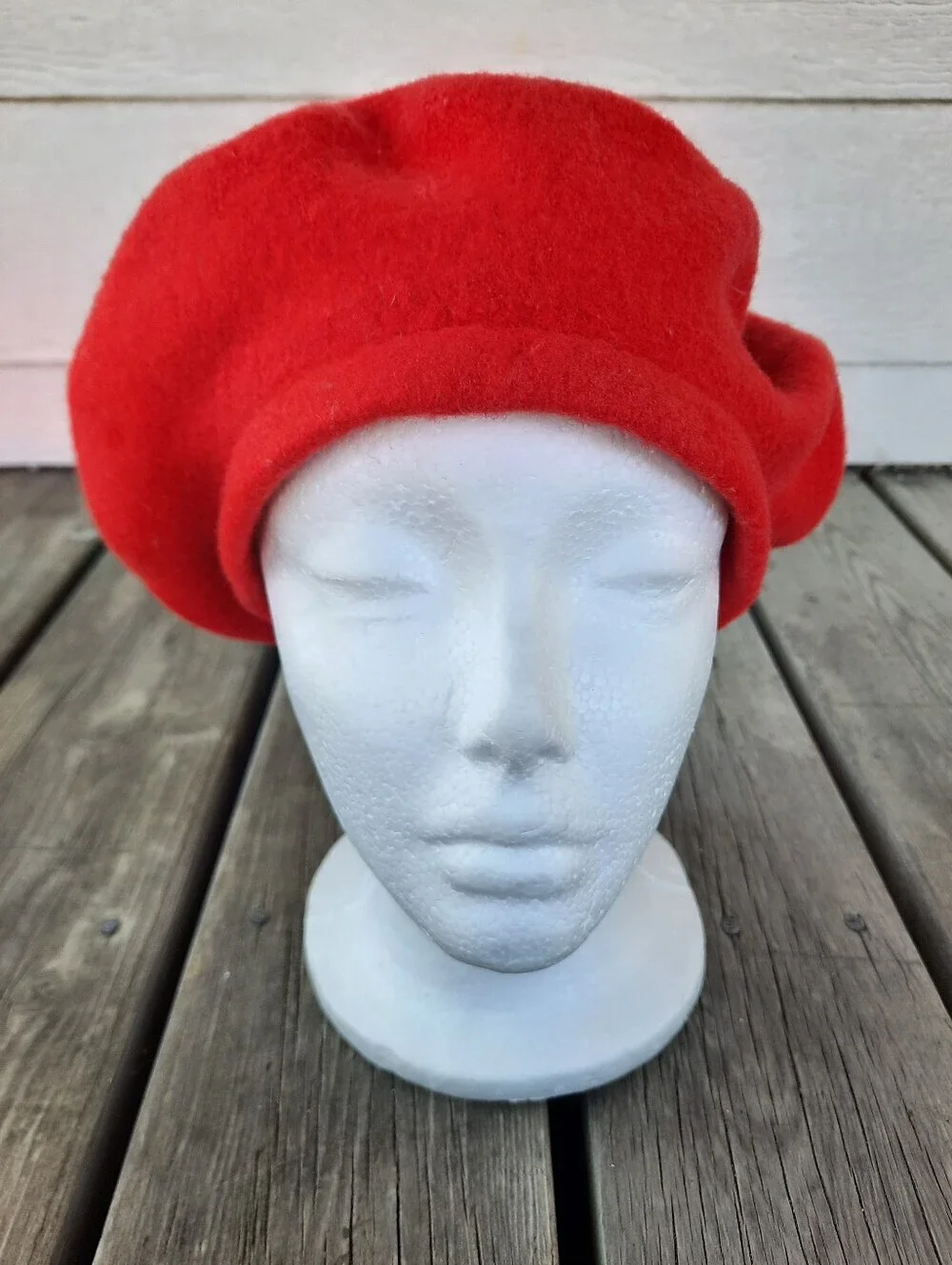 Vintage Ruth Alan Designs 100% Wool Cherry Red Beret Satin Lined Preppy Hat OS